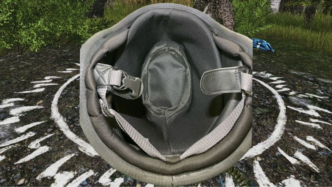 こ*き様 アルティンヘルメット　傷アリ