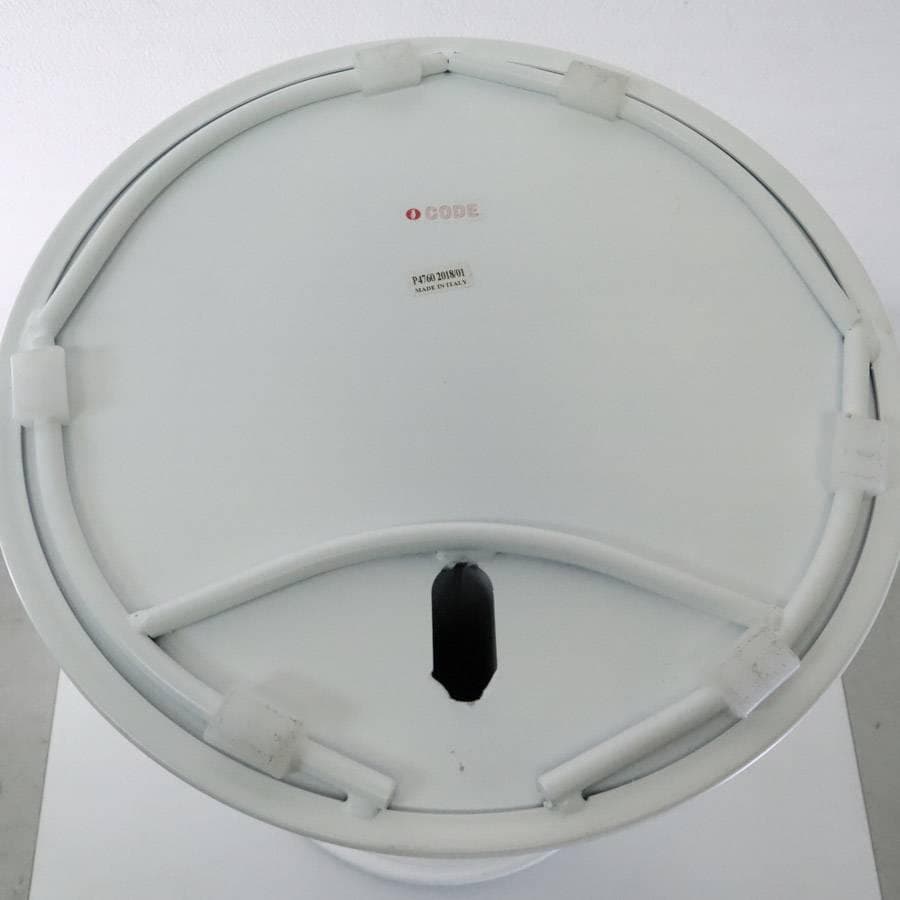 イタリア製 カリガリス テンダー サイドテーブル ケーブルホール付き ホワイト