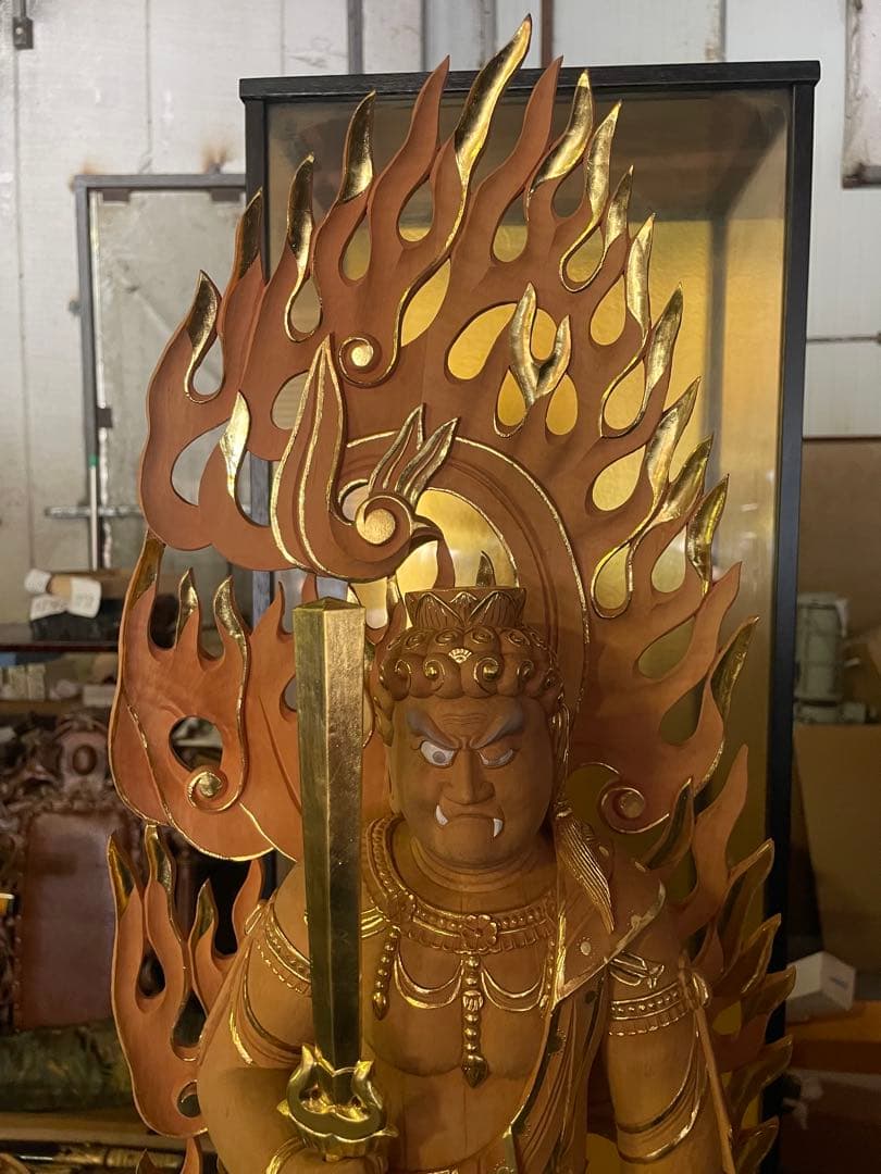 不動明王立像　金泥 高さ78cm 香木 、仏教美術 高68cm 仏像 木彫 寺院