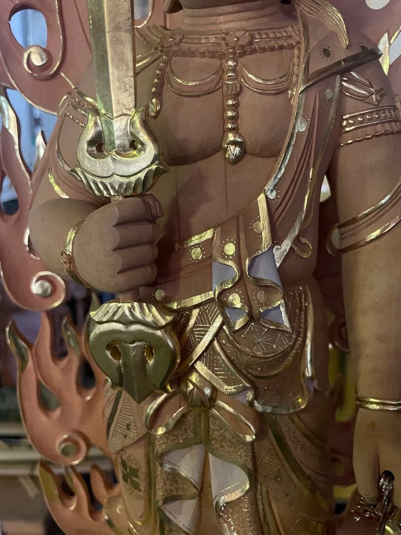 不動明王立像　金泥 高さ78cm 香木 、仏教美術 高68cm 仏像 木彫 寺院