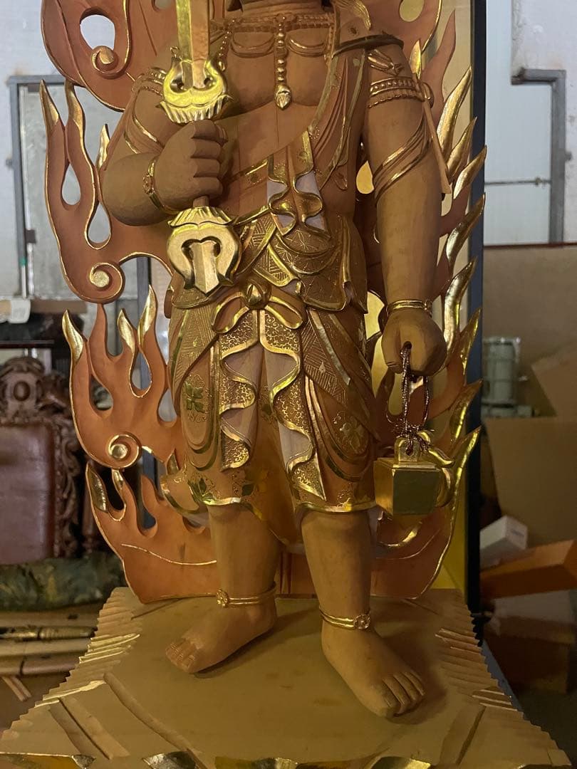 不動明王立像　金泥 高さ78cm 香木 、仏教美術 高68cm 仏像 木彫 寺院
