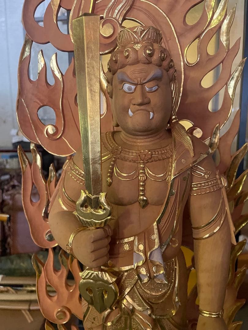 不動明王立像　金泥 高さ78cm 香木 、仏教美術 高68cm 仏像 木彫 寺院