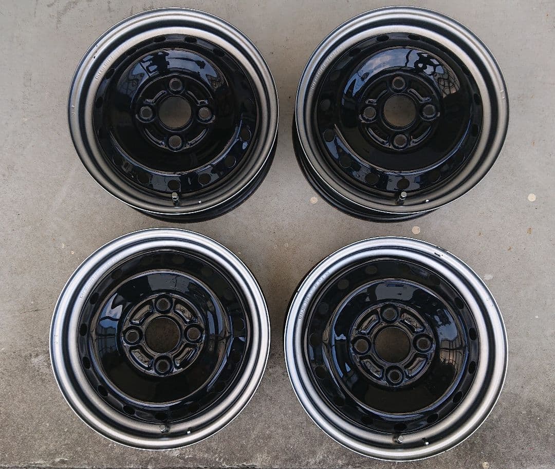 13インチ スチール4.5J 4穴 PCD100 黒/シルバー コンビカラー