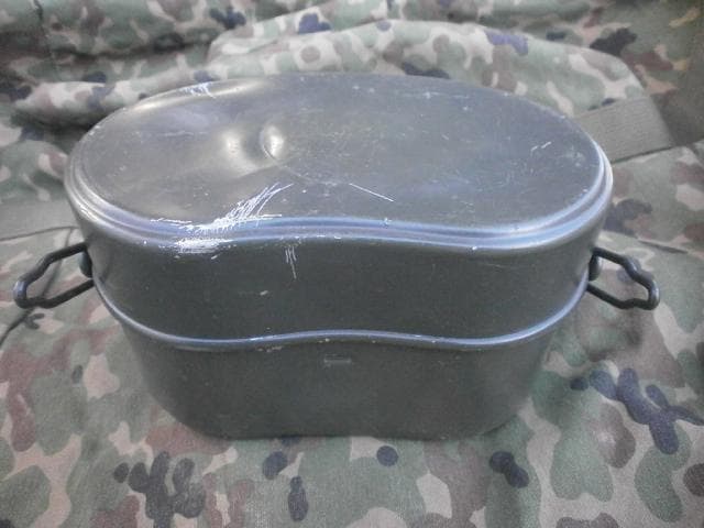 ワ*ン様 自衛隊　本物　戦闘飯盒　Ⅱ型　 はんごう 87年90年