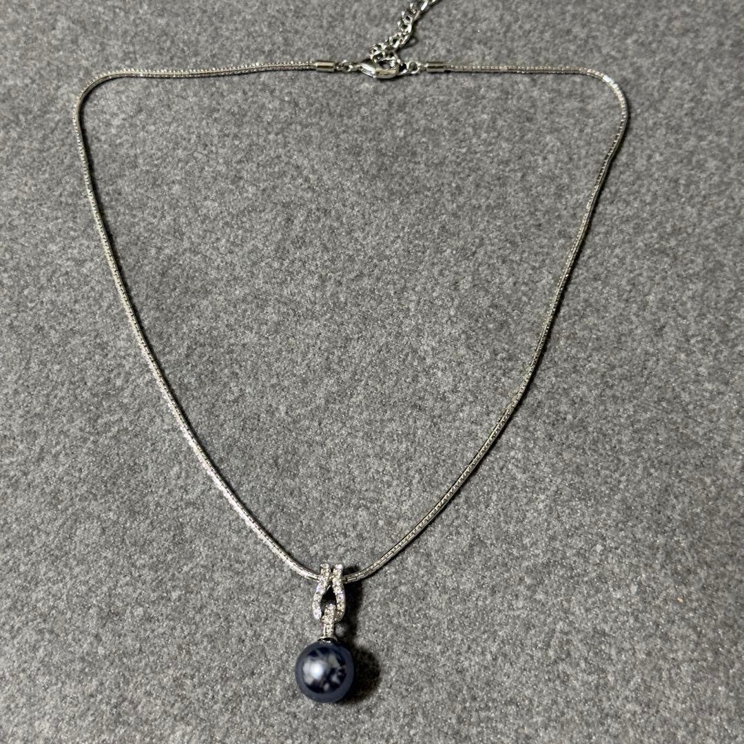 Swarovski ネックレス＆ピアスセット（ダークブルーパール＆クリスタル)
