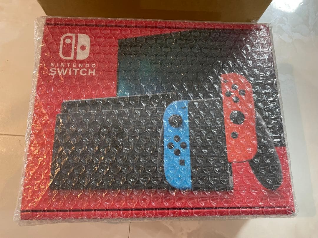 Nintendo Switch ネオンブルー・ネオンレッド 本体　新品未使用