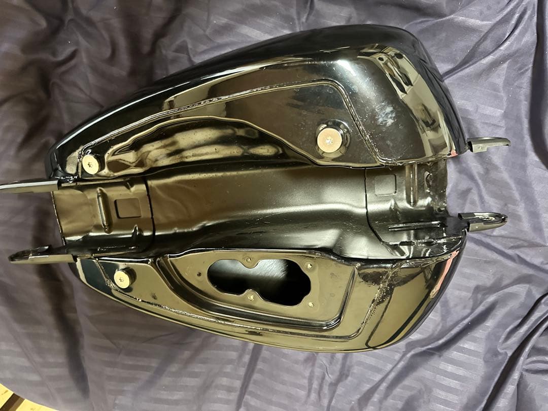 ハーレーダビッドソン　22年FXST純正タンク