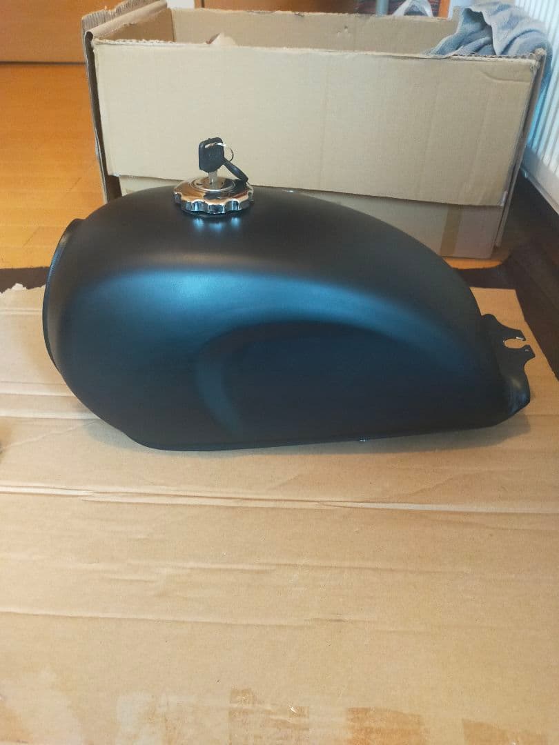 yb125spで使用　汎用バイクタンク