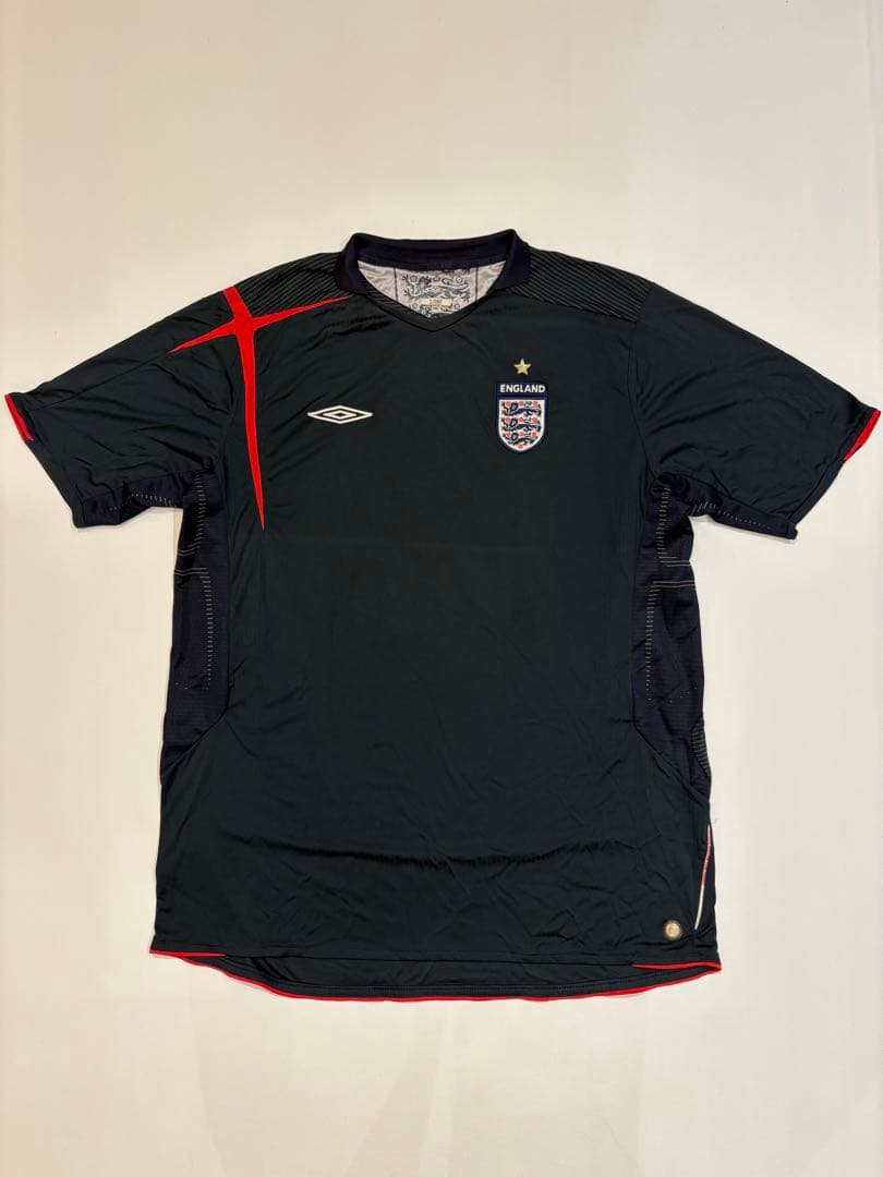 Umbro サッカーシャツ　イングランド　ダークグレー Vネック　襟付き