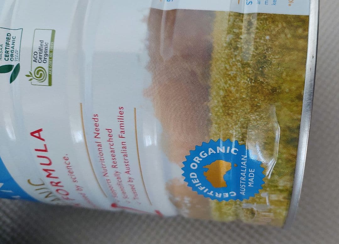 送料無料：赤ちゃん安全のBellamysベラミーズ・オーガニック牛ミルク2缶