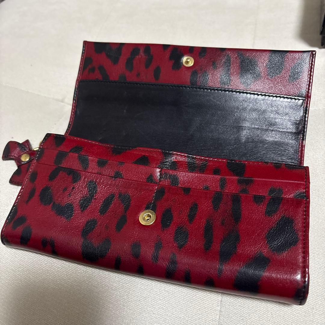 DOLCE&GABBANA レオパード リボンチャーム付きハートプレート 長財布