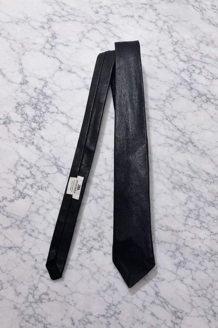 zara edition 24 レザータイ レザーネクタイ 本革 sullen