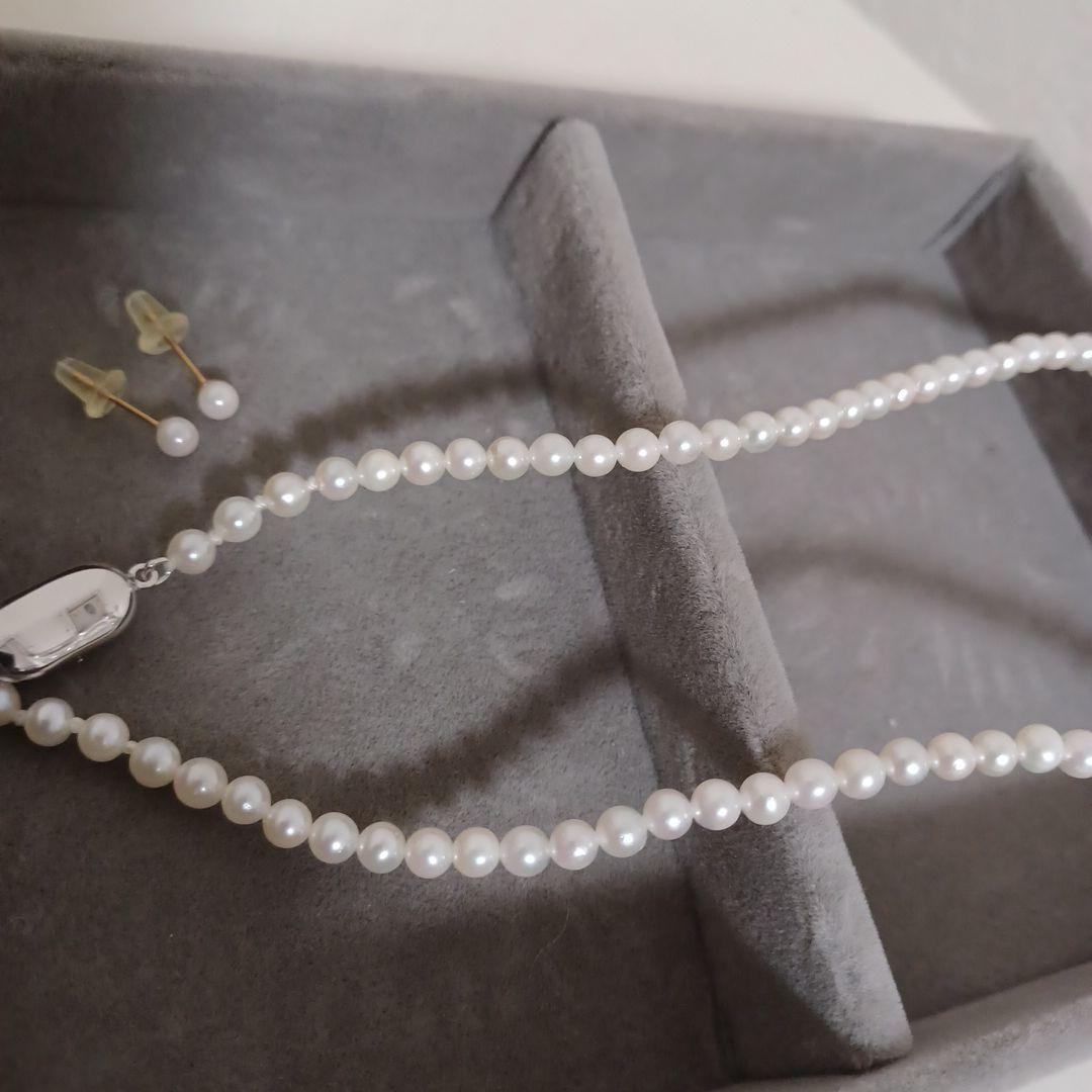 あこやベビーパール ネックレス& K18ポストピアスセット。