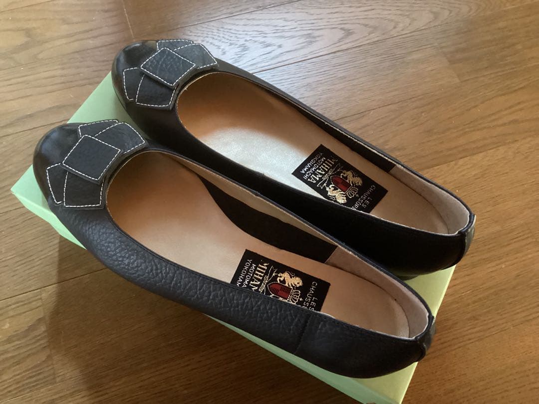 ミハマ　フラットシューズ　25.0