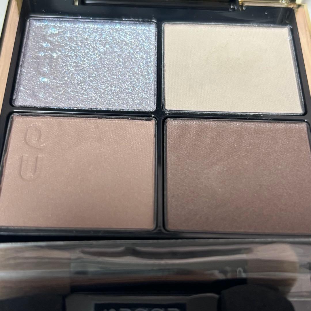 SUQQU シグニチャーカラーアイズ S03 霜来【即購入可】