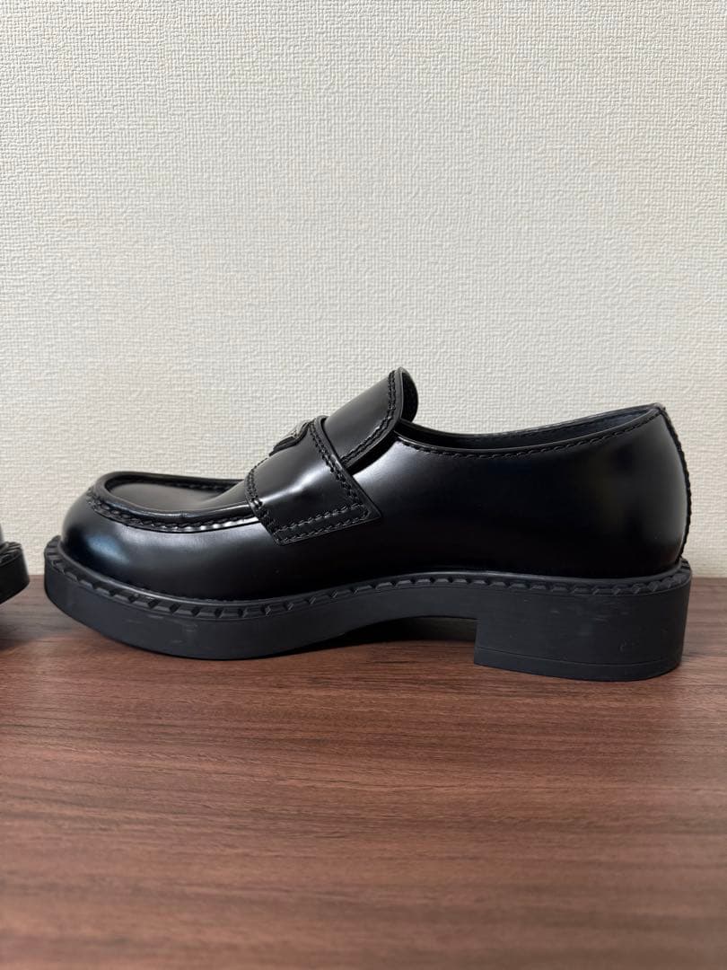 PRADA プラダ チョコレート ブラッシュドレザー ローファー