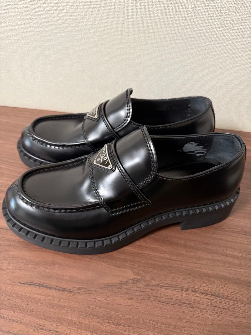 PRADA プラダ チョコレート ブラッシュドレザー ローファー