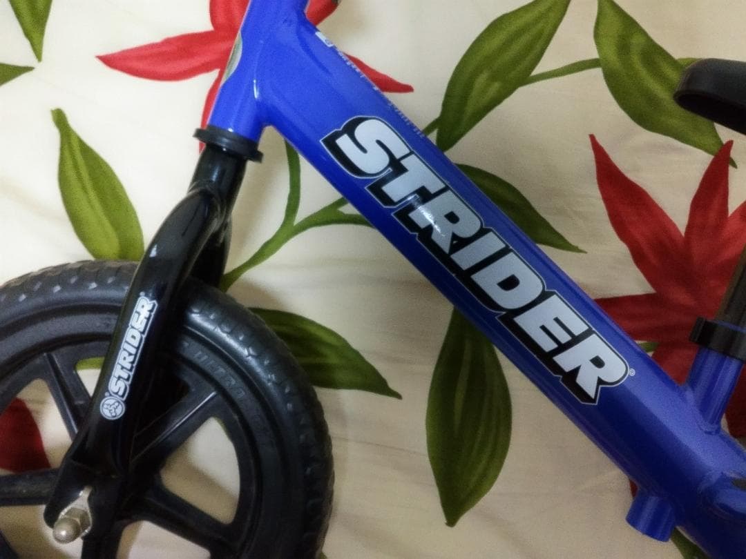 H*k様 STRIDER CLASSIC バランスバイク 12インチ 青
