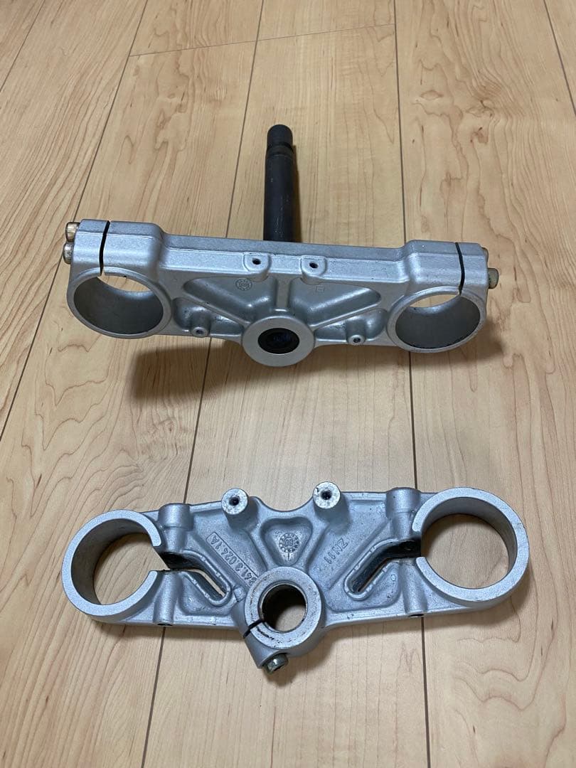 ◎ドゥカティ　フロント　フォーク　ステム　セット　併用