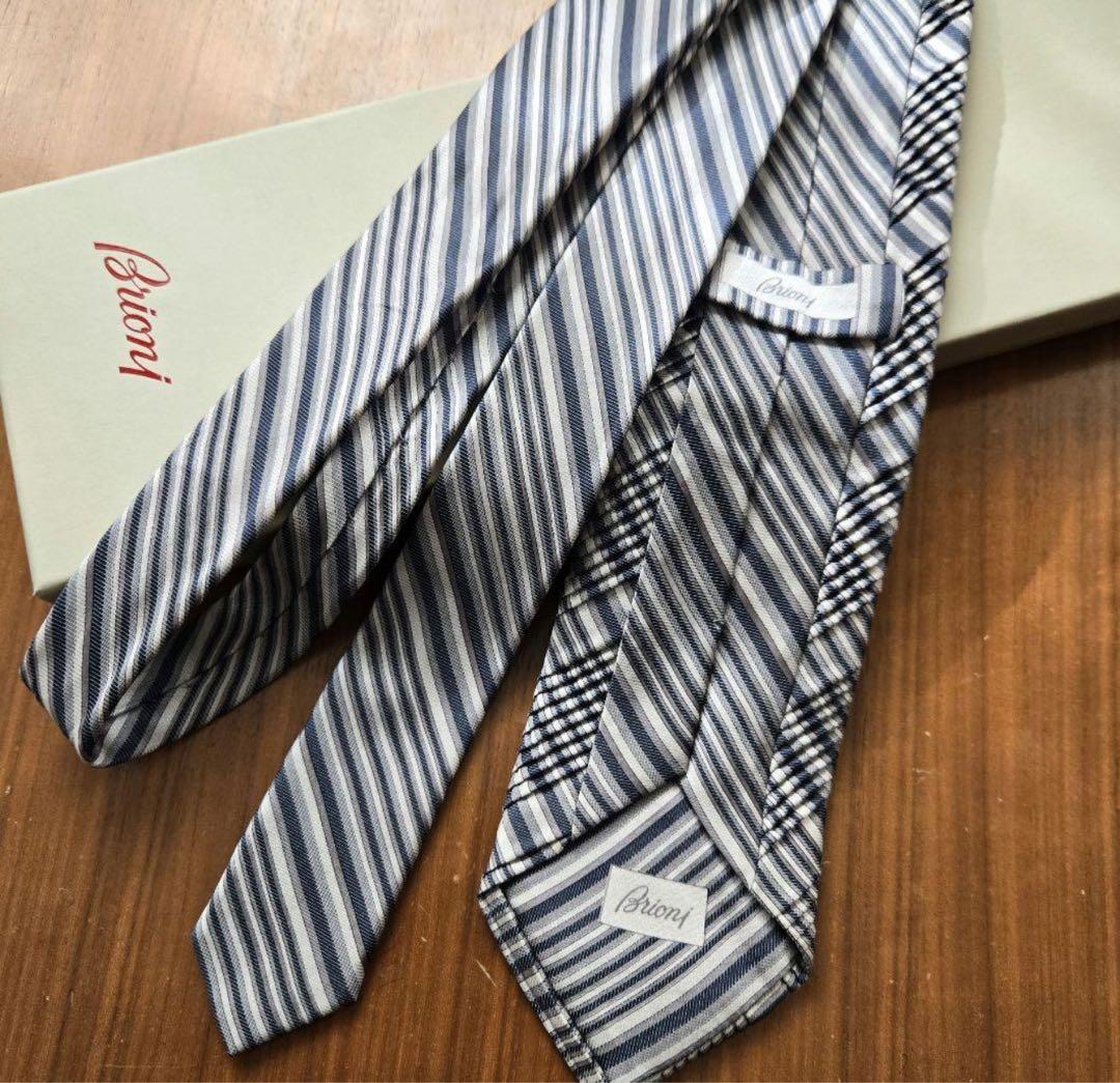 最上級 brioni ネクタイ プリーツ グレー ストライプ