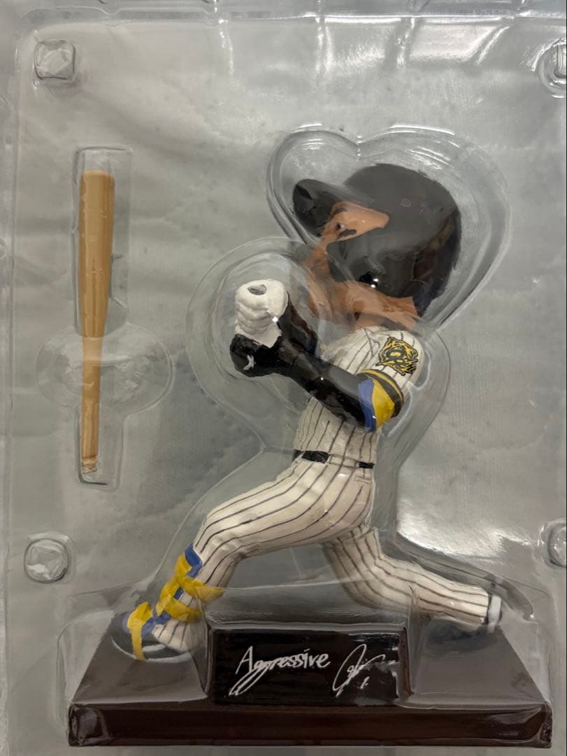 【新品未使用】阪神タイガース森下・佐藤輝・才木ボブルヘッド（３体セット）