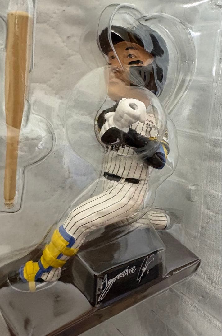 【新品未使用】阪神タイガース森下・佐藤輝・才木ボブルヘッド（３体セット）