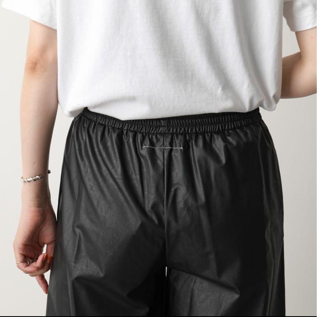 MM6 メゾン マルジェラ フェイクレザー ショーツ ハーフ ショート パンツ