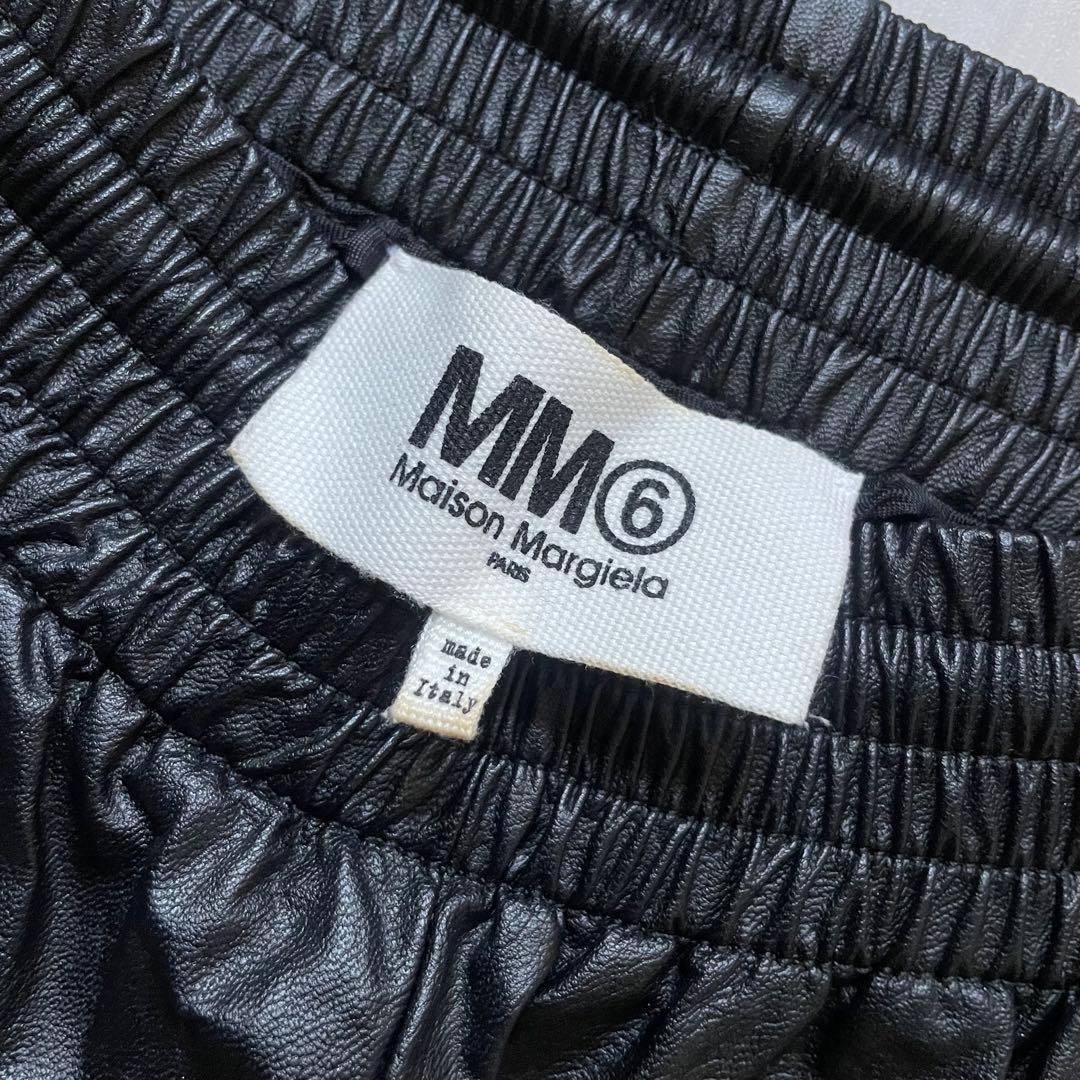 MM6 メゾン マルジェラ フェイクレザー ショーツ ハーフ ショート パンツ