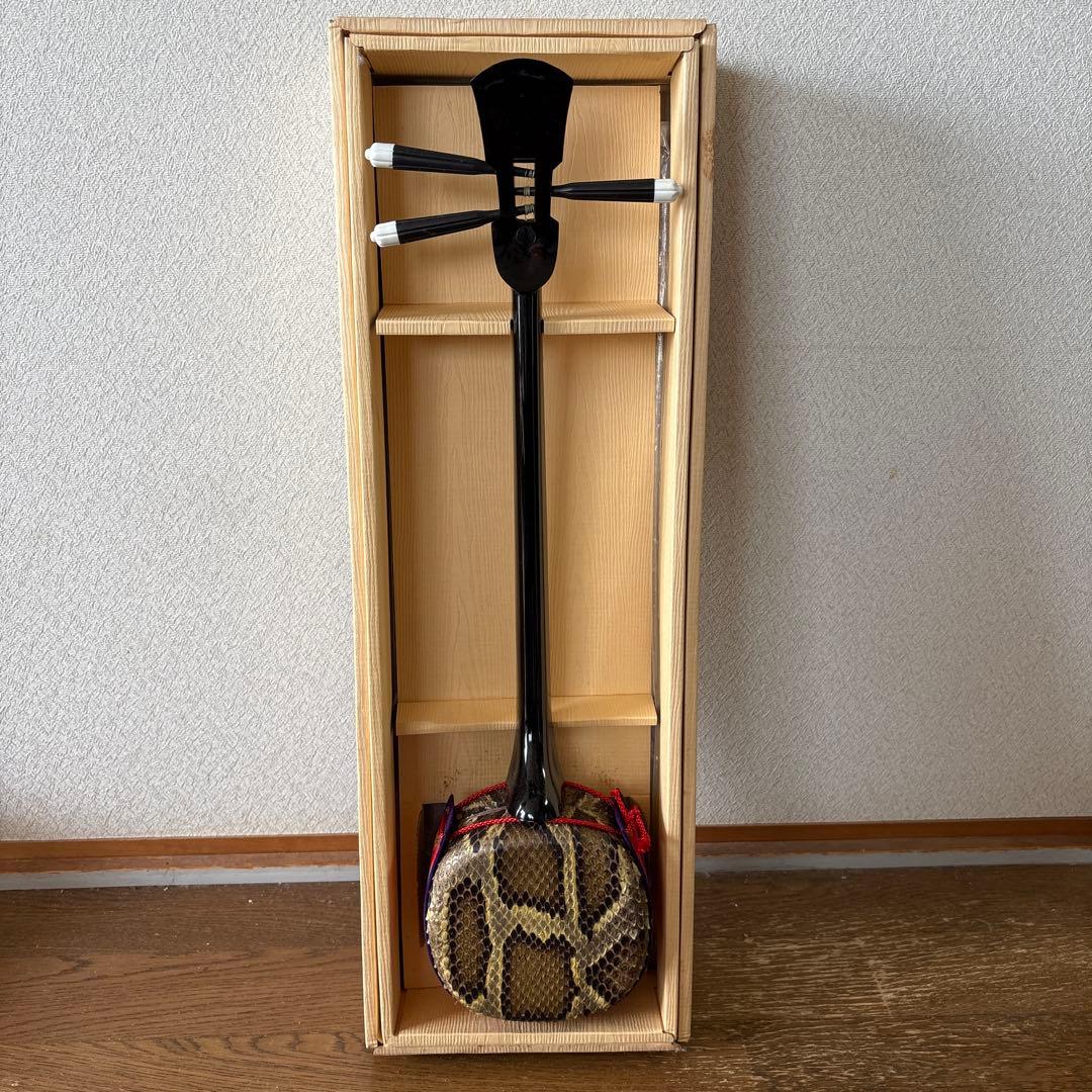 ミニチュア三線 本体 ヘビ皮 箱付き