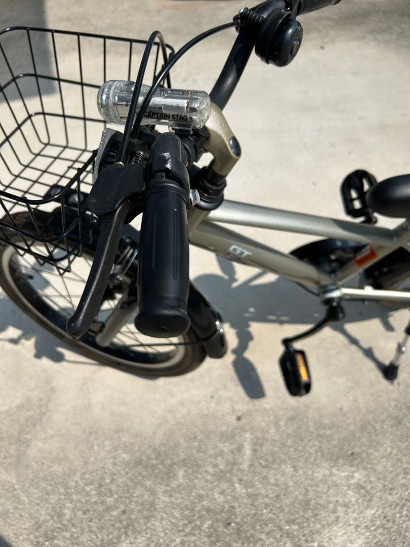 子供用自転車　18インチシルバー　 大阪　引き取り限定