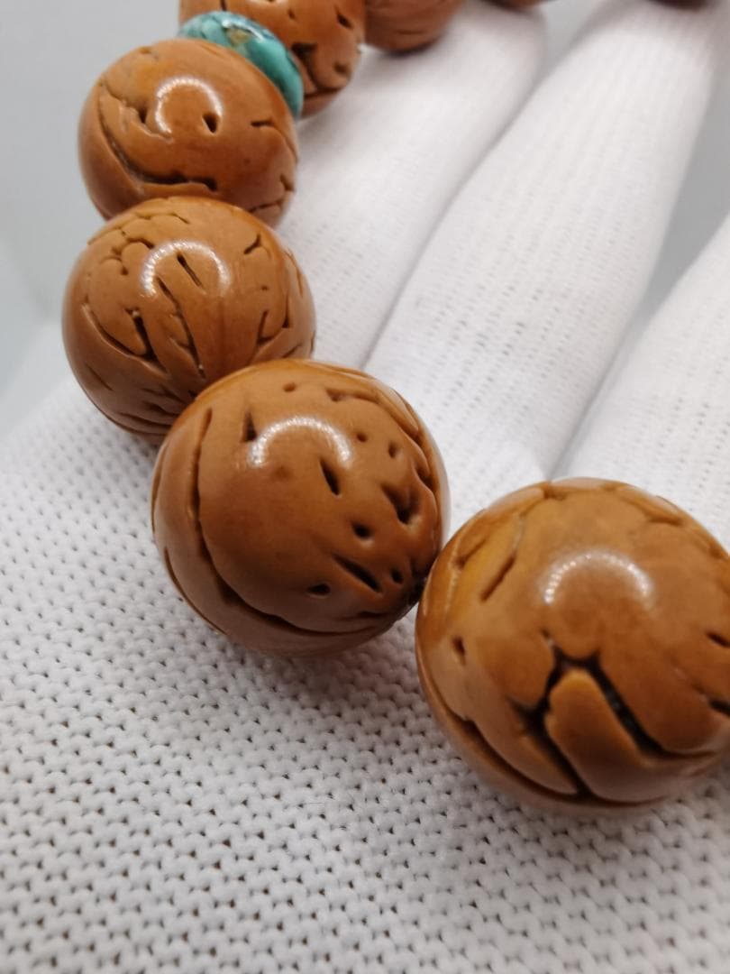 【精品】文玩桃の実 緑松石入り 覇王龍彫刻円玉 16mm