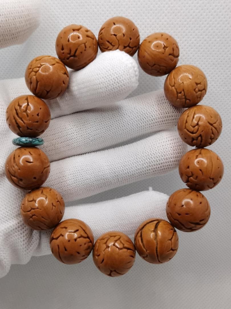 【精品】文玩桃の実 緑松石入り 覇王龍彫刻円玉 16mm