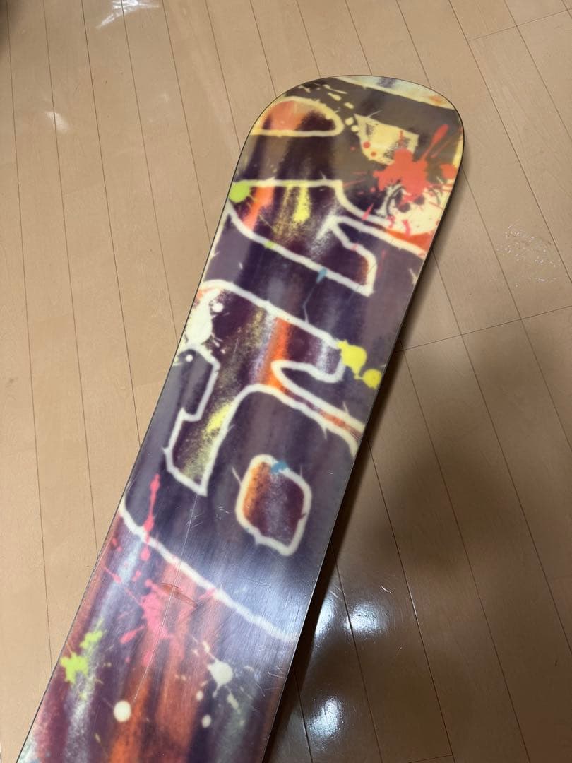 高反発◎ グラトリ！ デザイン◎ RICE28 RT9 152cm スノーボ板