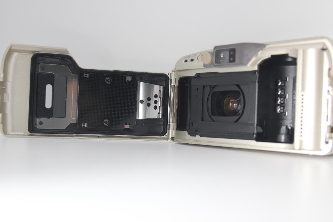 （極美品）OLYMPUS Stylus Zoom 160 コンパクトカメラ