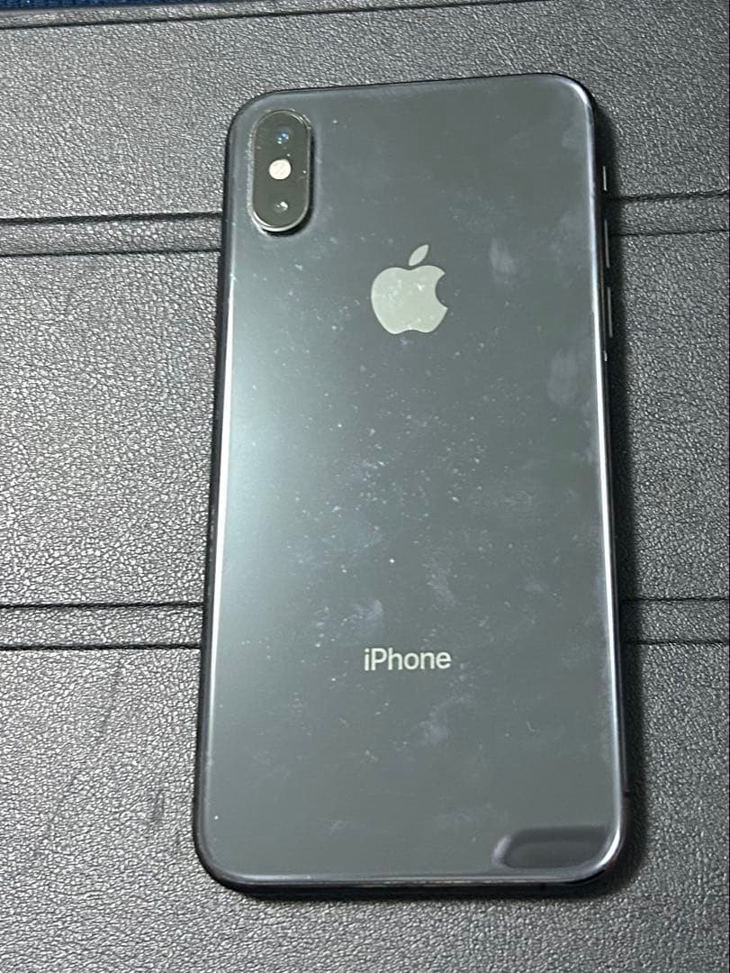 iPhone XS ブラック　SIMロックありdocomo