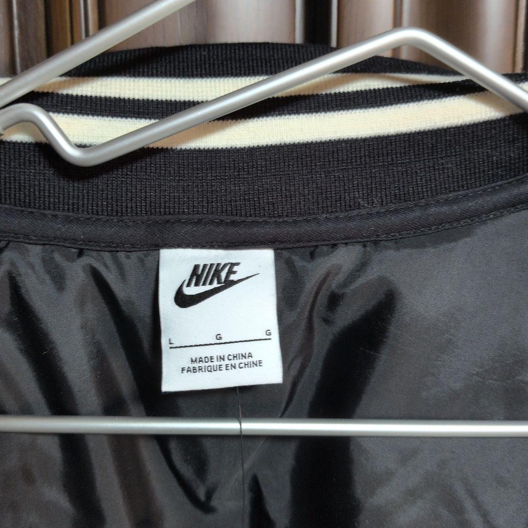 ナイキ：メンズ：AUバーシティ　ジャケット：Lサイズ：黒