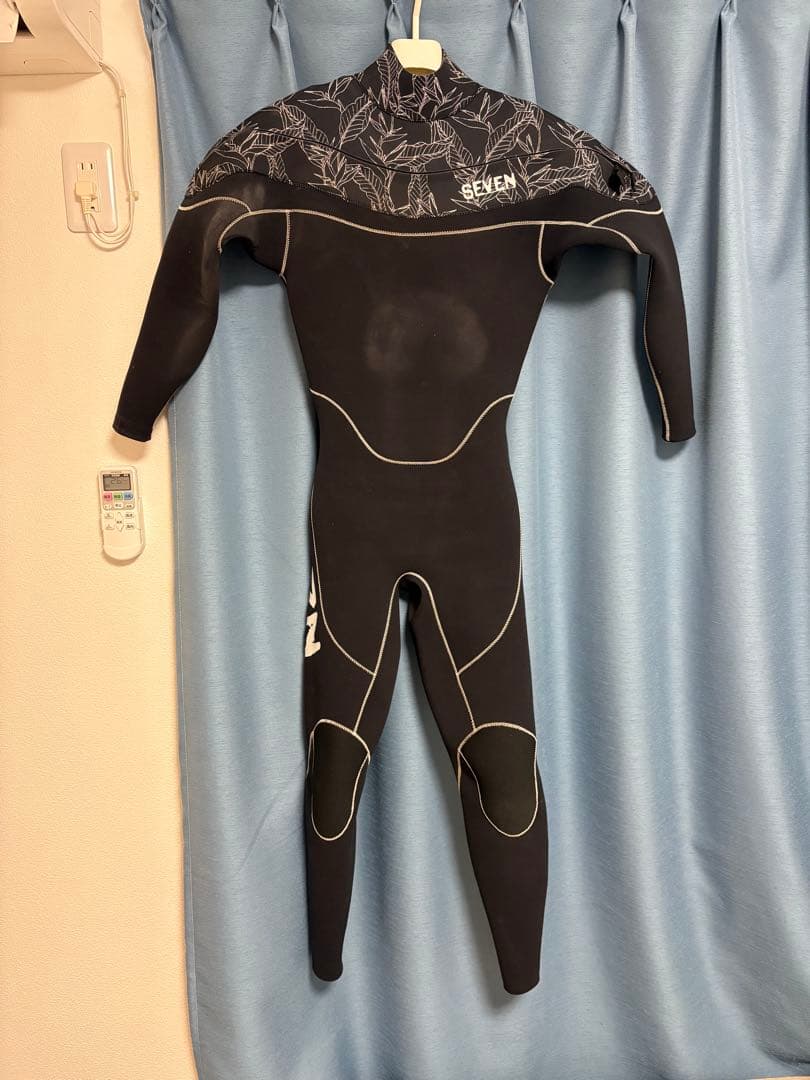 SEVEN ウェットスーツ