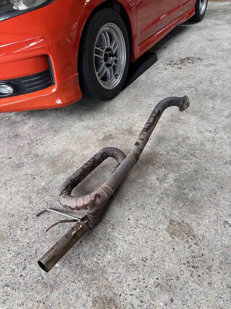 フィットRS ge8 マフラー