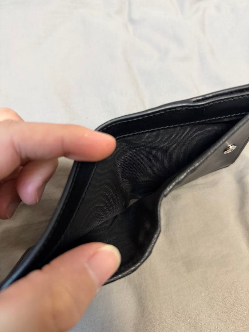 イ*ー様 PRADA ヴィッテロダイノ レザー ミニ財布 ブラック 箱・保存袋付