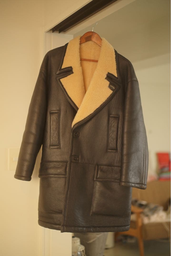 YOKE REVERSIBLE MOUTION RANCH COAT ムートン