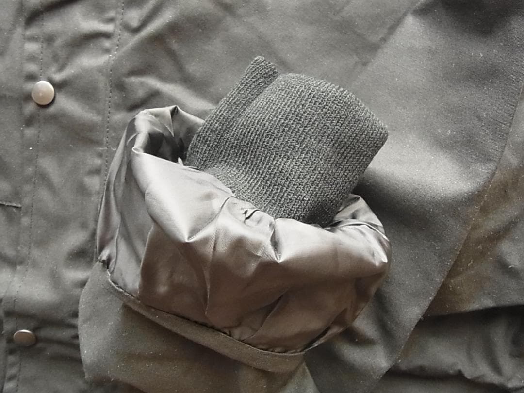 値下げ　新品 オイルドジャケット 本場英国製 Mサイズ 黒 タグ有り