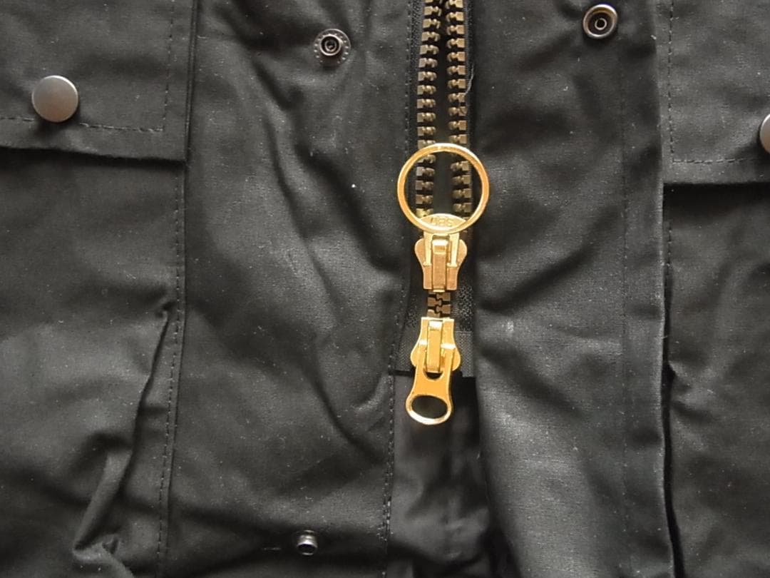 値下げ　新品 オイルドジャケット 本場英国製 Mサイズ 黒 タグ有り