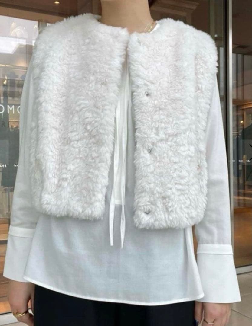 トゥモローランド ボールジィ ランダムファーショートベスト ホワイト