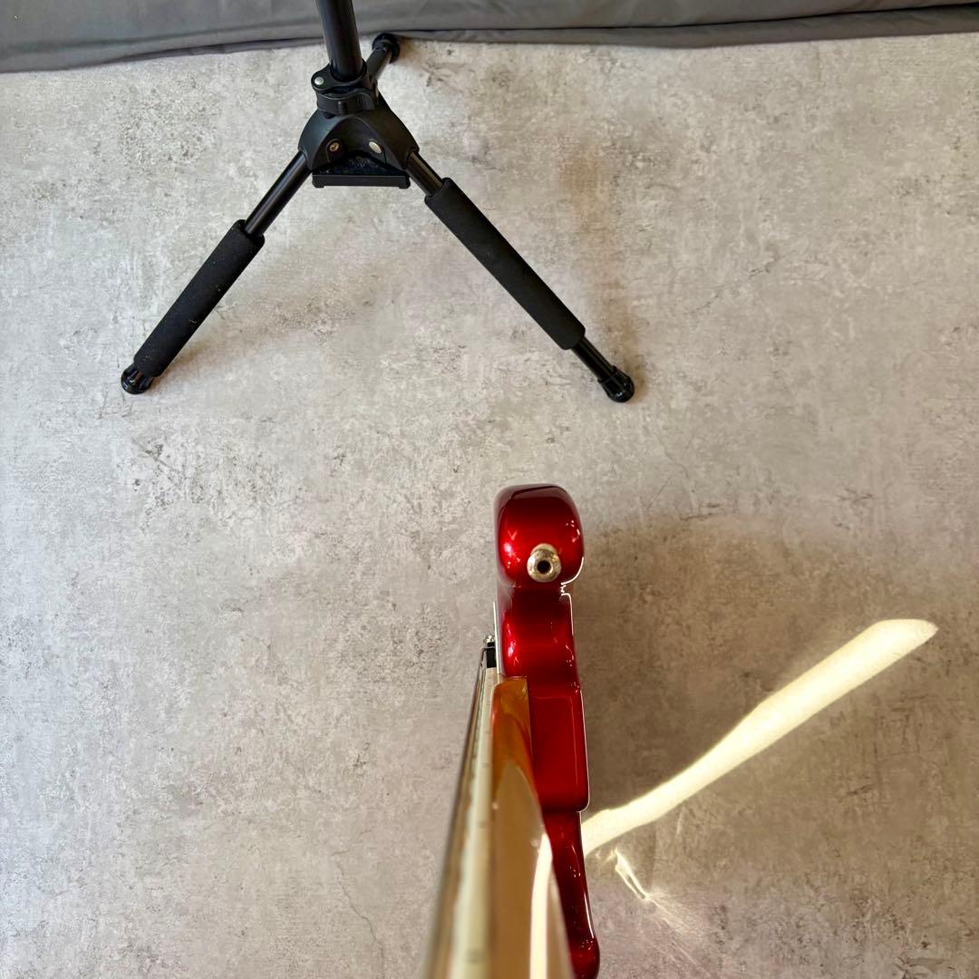 Sadowsky / Metroline UV70 MW5 5弦ベース　レッド