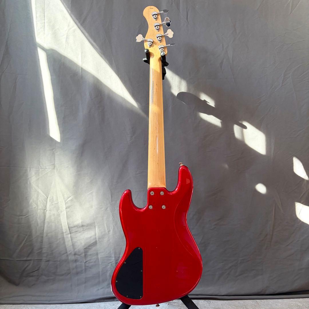 Sadowsky / Metroline UV70 MW5 5弦ベース　レッド