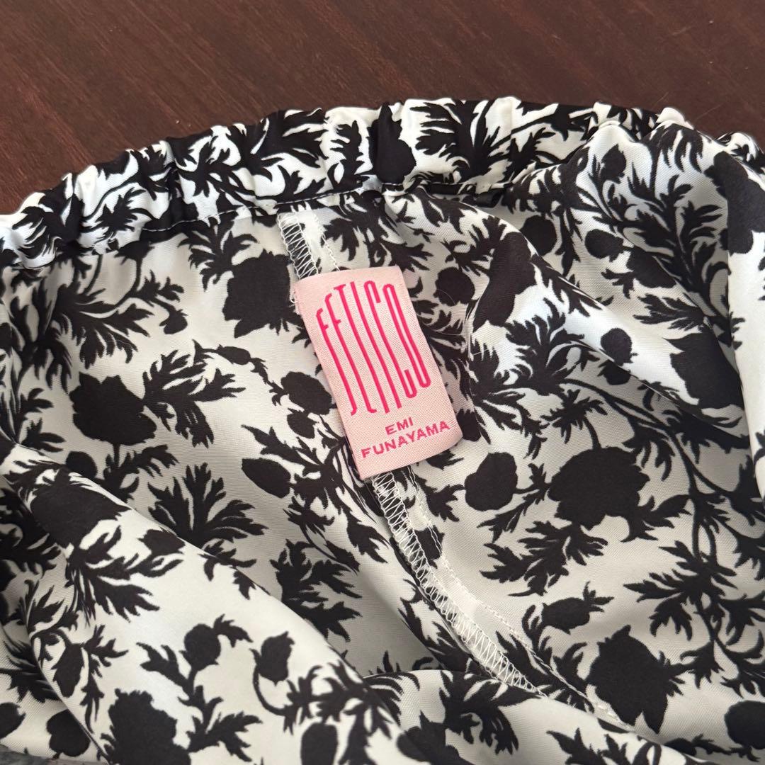 FETICO 花柄 モノトーン パンツ