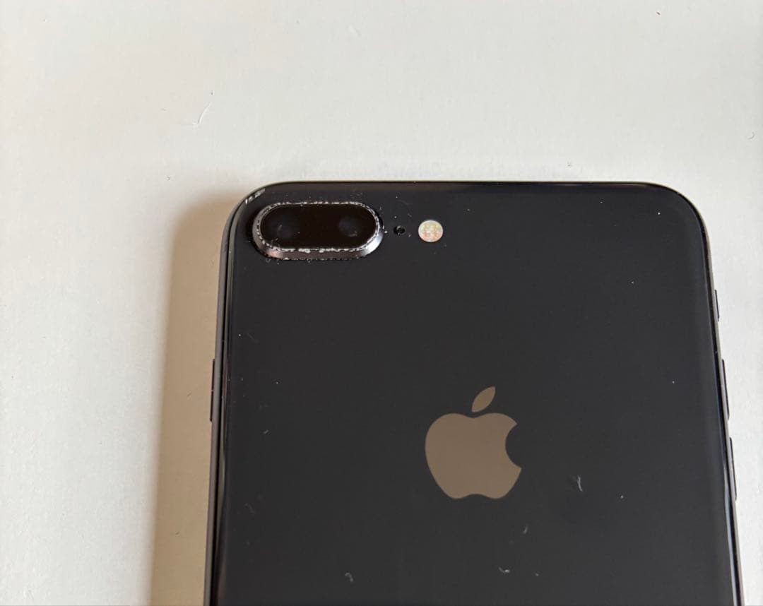 Apple iPhone 8 Plus 64GB 本体のみ　スペースグレイ