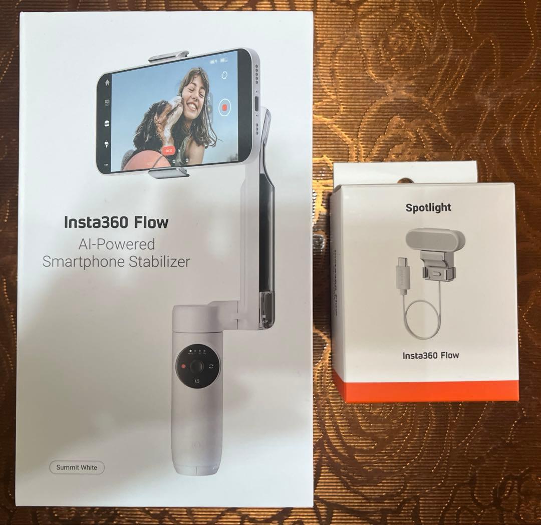 Insta360 Flow スマートフォンスタビライザーSpotlighiセット