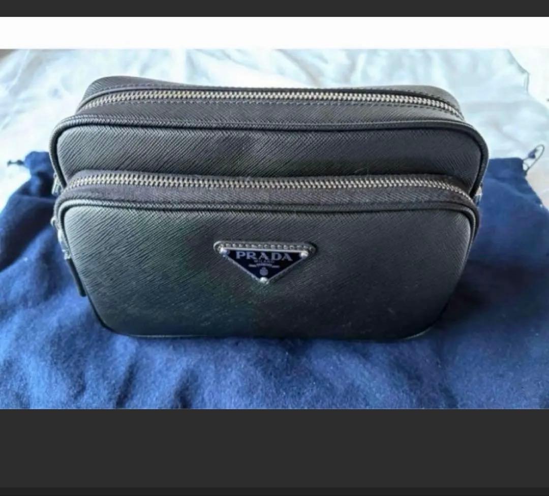 PRADAショルダーバッグ
