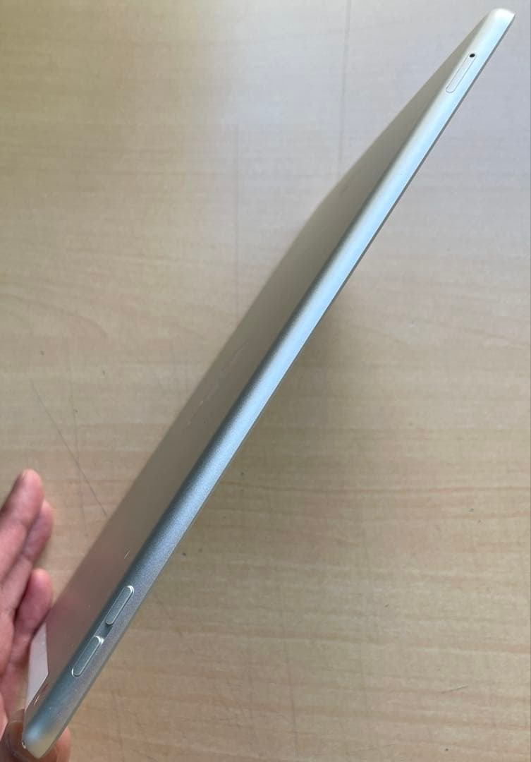 iPad 第7世代 Wi-Fi+Cellular シルバー　32GB 超美品#2